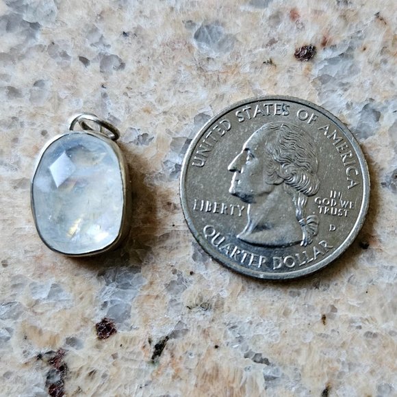 smaller Flashy Moonstone Pendant - Picture 3 of 4